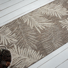 Load image into Gallery viewer, Patio Taupe Runner