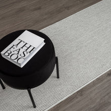 Load image into Gallery viewer, Solace Silver Runner