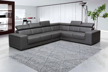 Load image into Gallery viewer, Natural Braided Hand-Woven Wool Spotted Grey Rug