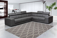 Load image into Gallery viewer, Lattice Hand-Woven Wool Beige Rug