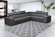 Load image into Gallery viewer, Lattice Hand-Woven Wool Grey Rug