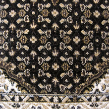 Load image into Gallery viewer, Traditional Lover Wonders Black Runner