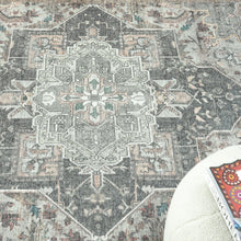 Load image into Gallery viewer, Vintage 743 Slate
