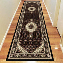 Load image into Gallery viewer, Traditional Lover Wonders Black Runner
