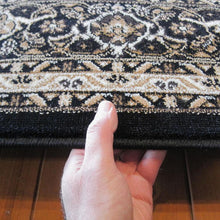 Load image into Gallery viewer, Traditional Lover Wonders Black Runner
